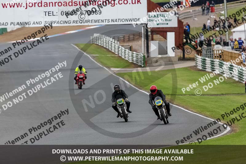 Vintage motorcycle club;eventdigitalimages;mallory park;mallory park trackday photographs;no limits trackdays;peter wileman photography;trackday digital images;trackday photos;vmcc festival 1000 bikes photographs
